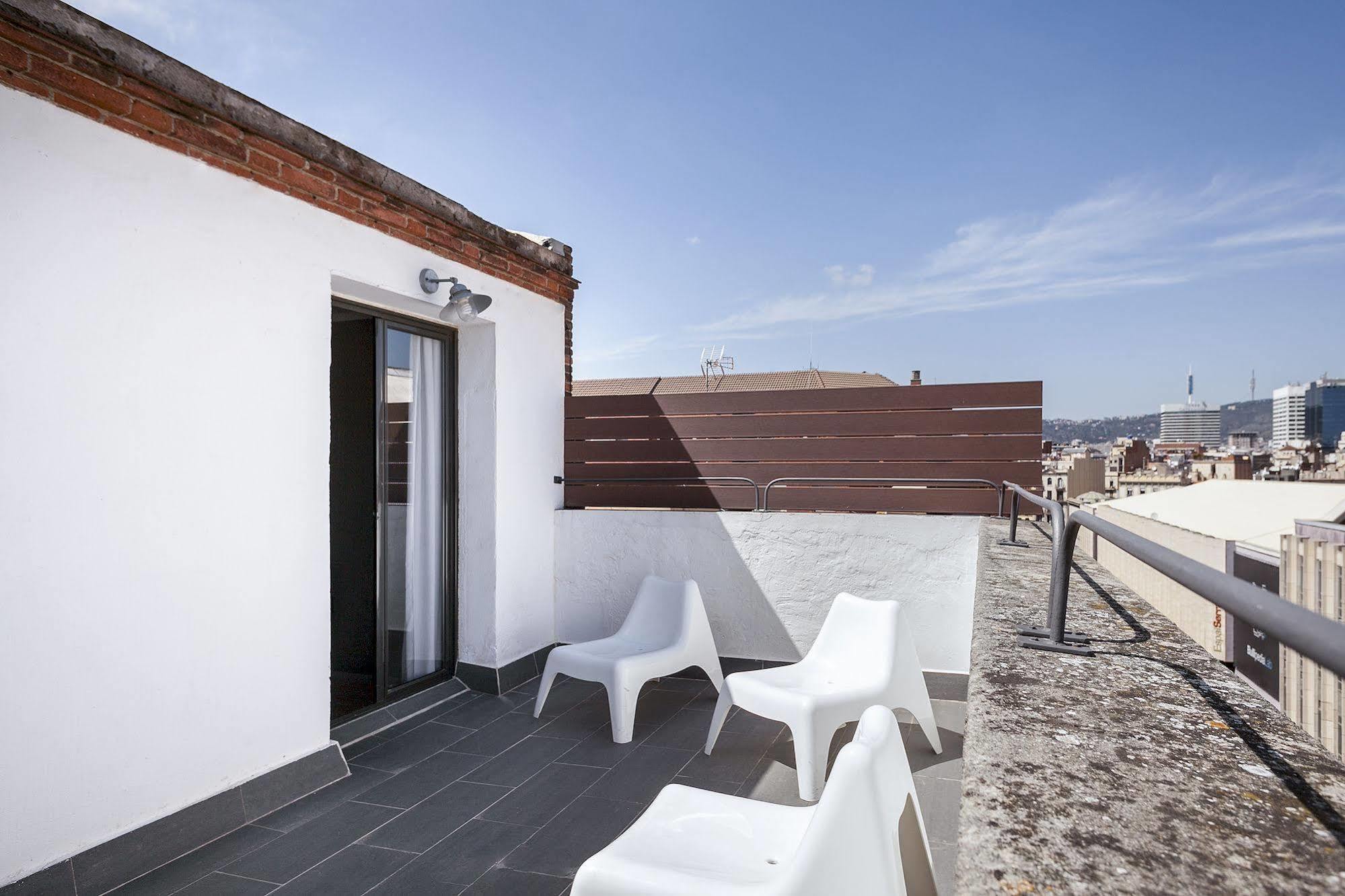 Fira Apartments By Gaiarooms Barcelona Exterior photo